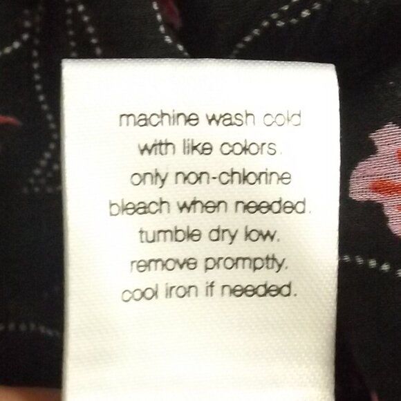 ELIZABETH & JAMES Blouse, L, Sheer Black/Pink Floral, Smocked Neck, Long sleeeve - Picture 11 of 12